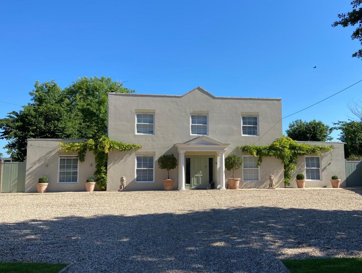 Large Country House - Hot Tub - Pool Table - Bbq - 5 Bedrooms - Log Burner Three Legged Cross Εξωτερικό φωτογραφία